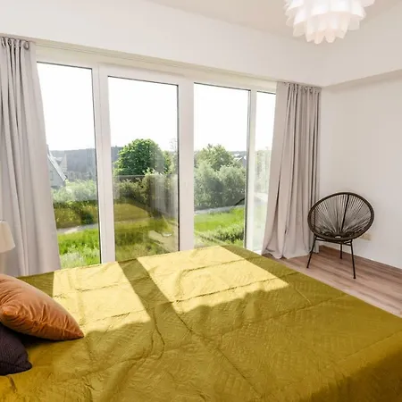 아파트 Atsipuskit 팔랑가